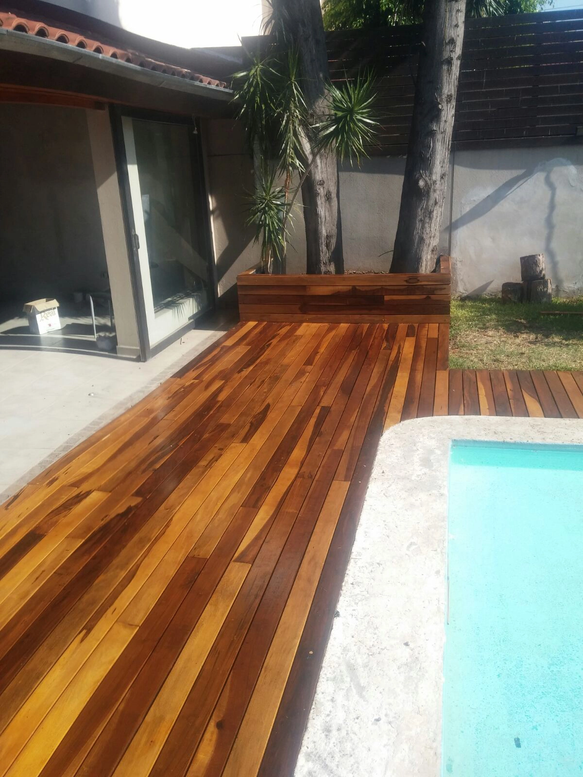 Deck de Guayubira en Ramos Mejía